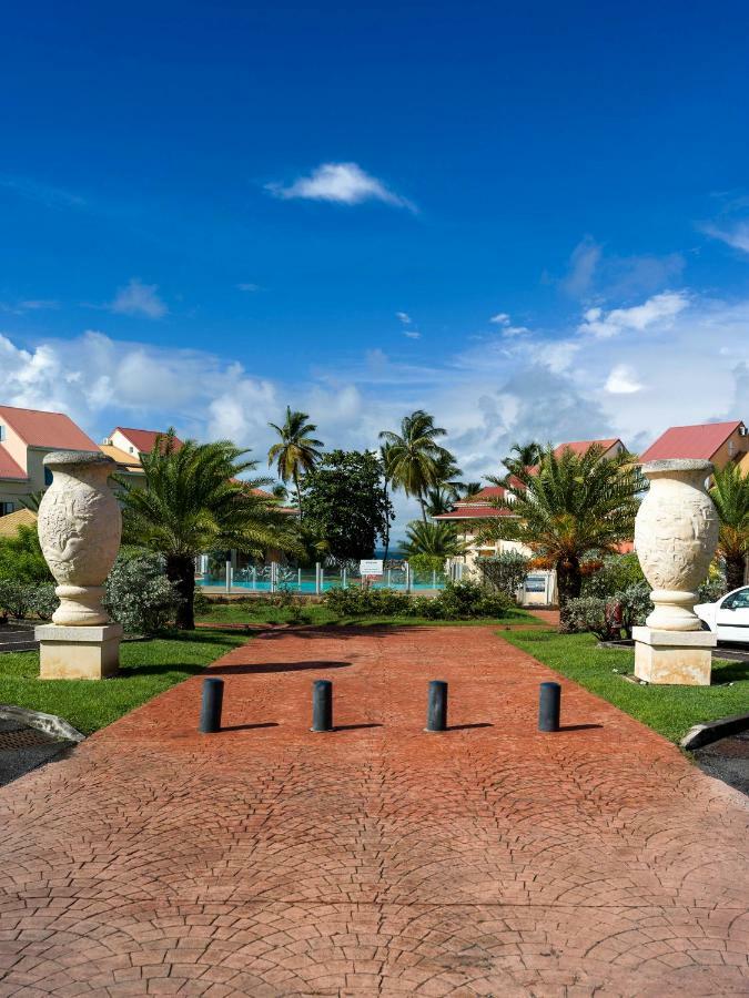 Pop'S Appartements Residence Marisol Au Bord De La Mer Le Gosier  Dış mekan fotoğraf